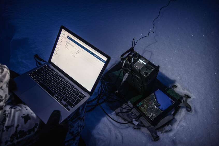 Radios that function even when GPS satellite links are compromised