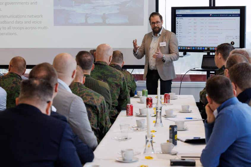 Demonstrating the sharing of situational awareness data